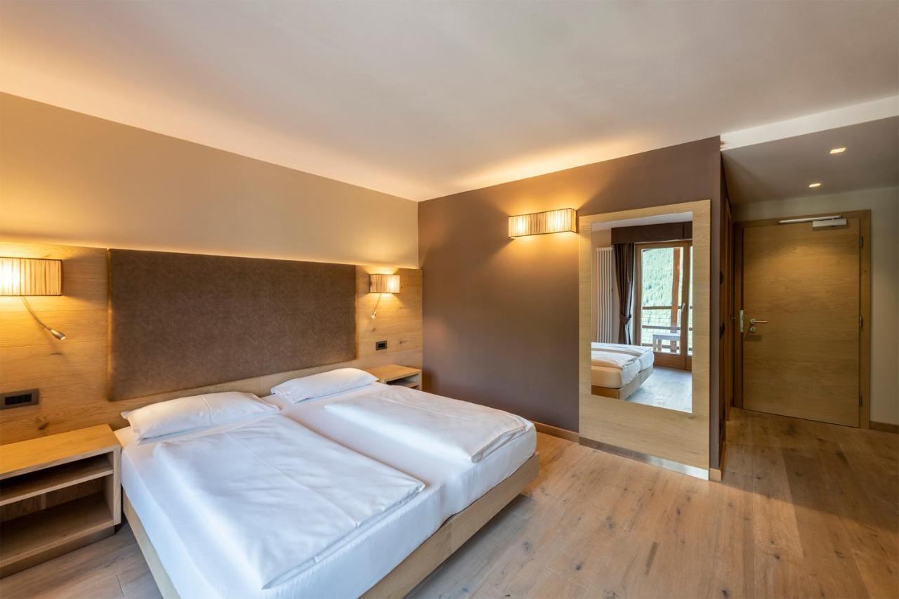 Design & Suite Hotel Ciarnadoi Виго ди Фаса Екстериор снимка