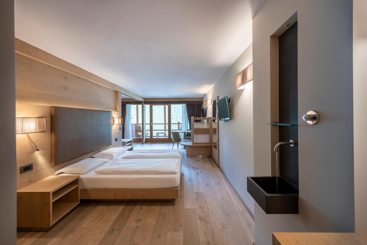 Design & Suite Hotel Ciarnadoi Виго ди Фаса Екстериор снимка