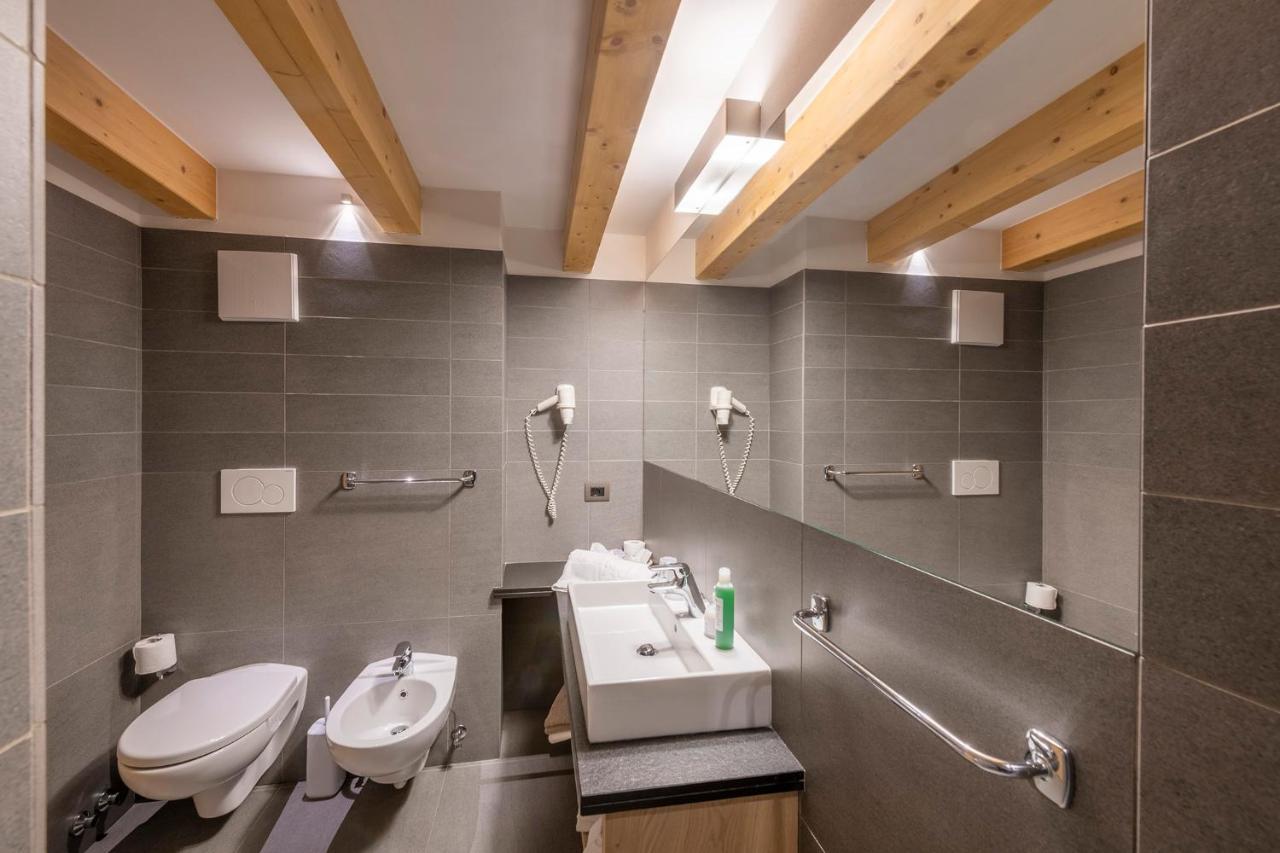 Design & Suite Hotel Ciarnadoi Виго ди Фаса Екстериор снимка
