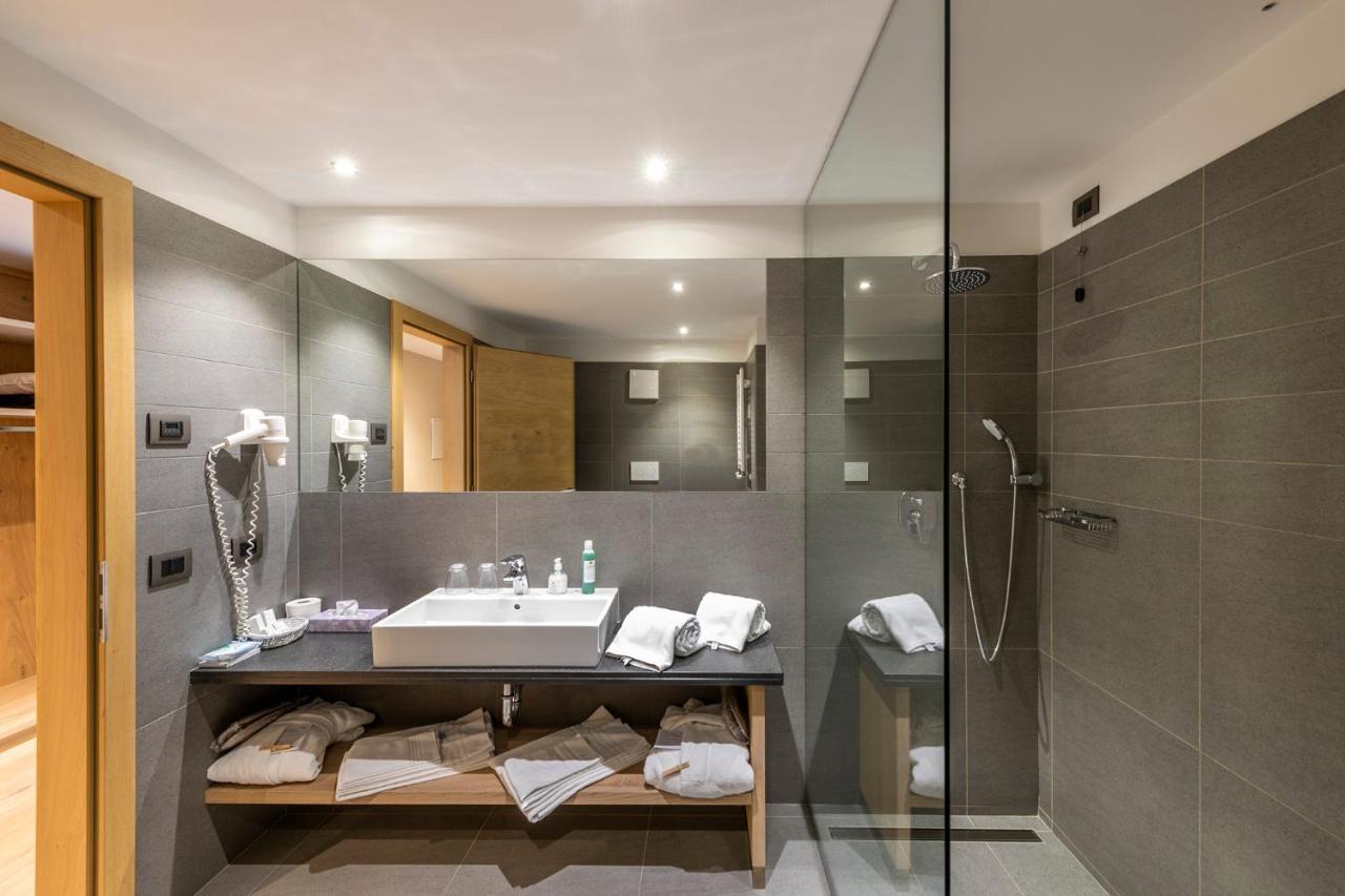 Design & Suite Hotel Ciarnadoi Виго ди Фаса Екстериор снимка