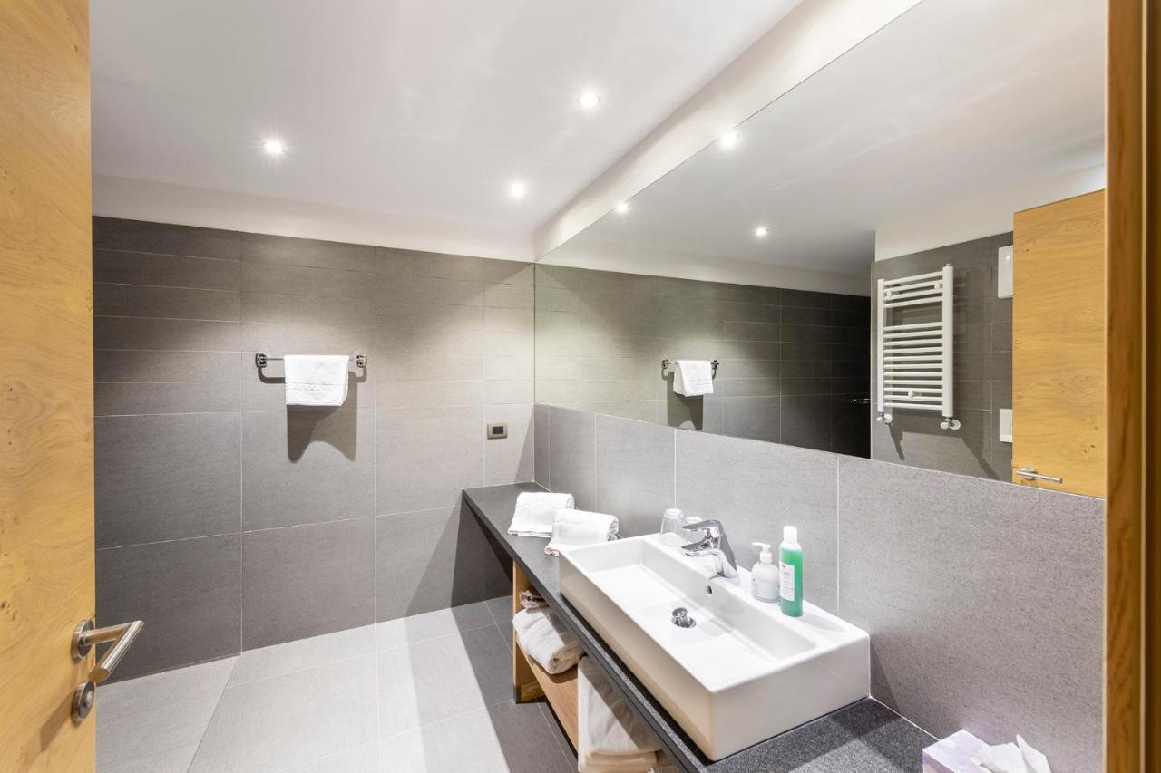 Design & Suite Hotel Ciarnadoi Виго ди Фаса Екстериор снимка