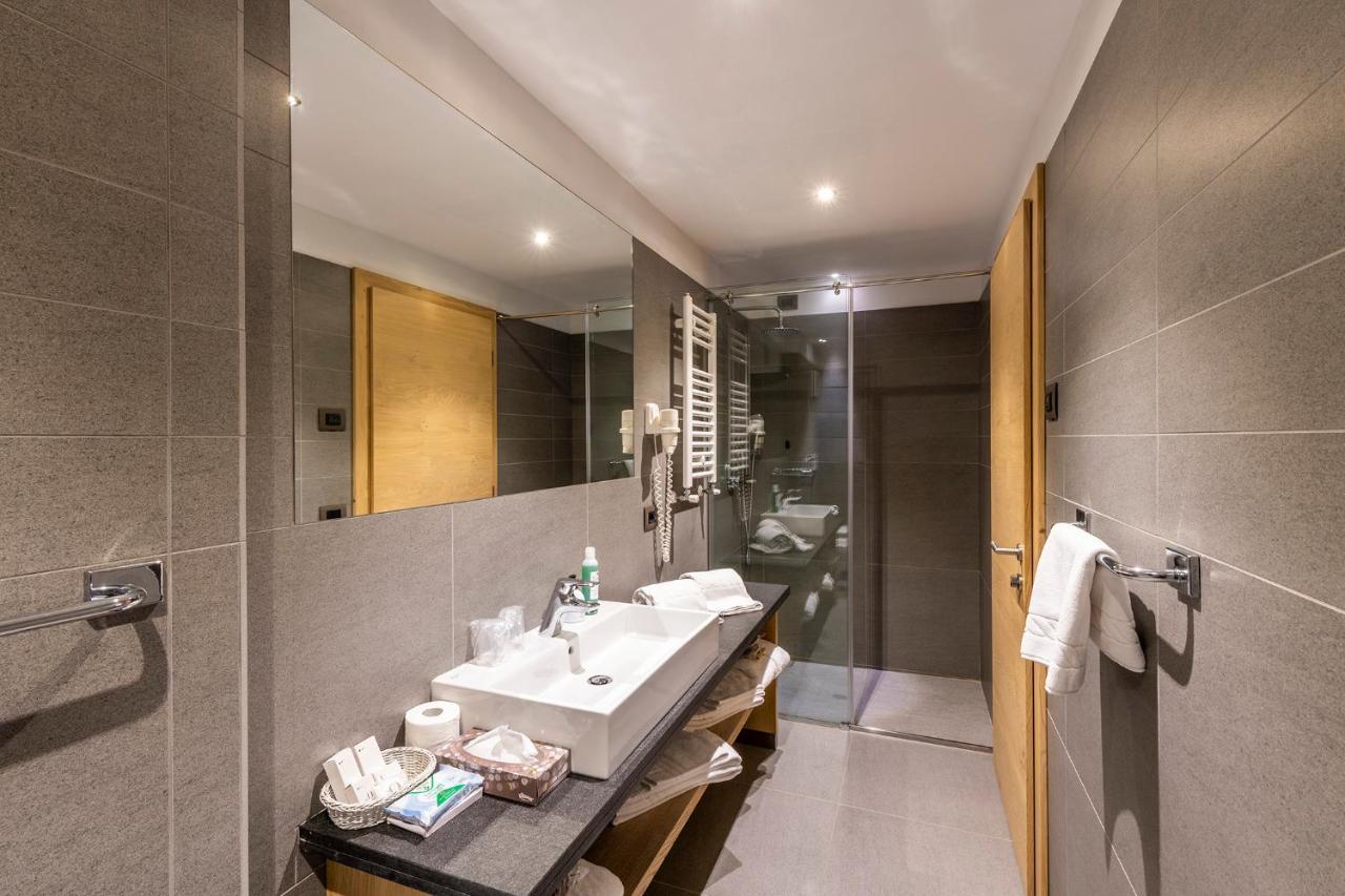Design & Suite Hotel Ciarnadoi Виго ди Фаса Екстериор снимка